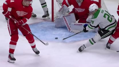 Hintz donne l'avance aux Stars