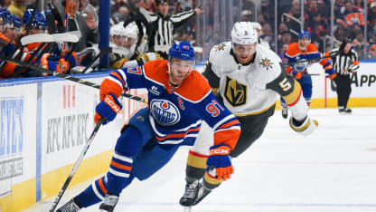 Connor McDavid och Nathan MacKinnon slåss om poängligaledningen