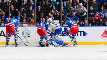 Zucker brise l'égalité en 3e période