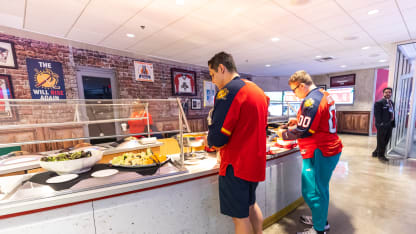 041124-CBJvsFLA-LS0564