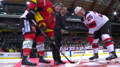 Streit drops ceremonial puck