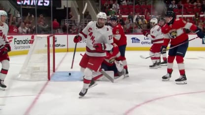 FLA@CAR: Slavin scores goal against Spencer Knight