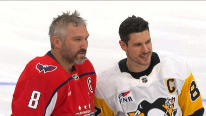 Capitals fans chant "one more year" to Ovechkin