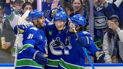 Raty nets 2, adds assist in win