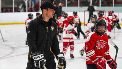 Crosby practices with Penguins in hometown rink | NHL.com
