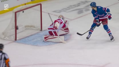 DET@NYR: Chmelar marque un but contre John Gibson