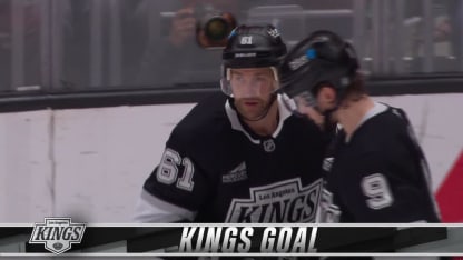 Lewis marque dans un filet désert