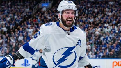 Nikita Kucherov von Tampa Bay Lightning und die Gruende hinter seinem Erfolg