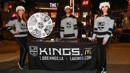 LA Kings Ice Crew at Holiday Ice Pike