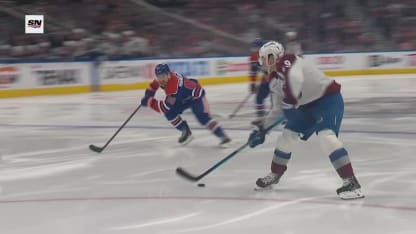 MacKinnon se joint à la fête