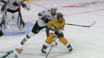 Reaves tips in shot from point