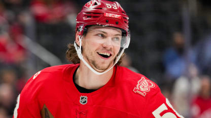 Seider brille avec les Red Wings et garde un œil sur les Olympiques