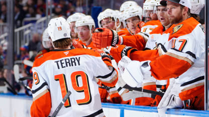 Terry mit 100. NHL-Tor im PP