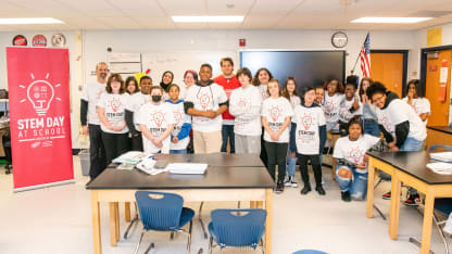 030723DRWSTEMDayAtSchoolMF090