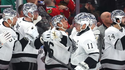 Kopitar schließt einen schönen Spielzug ab