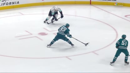 SEA@SJS: Graf scores goal against Joey Daccord