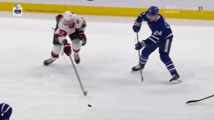 Ekman-Larsson brise la glace dans la bataille de l'Ontario