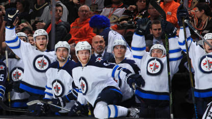 Jets-bench 8-6