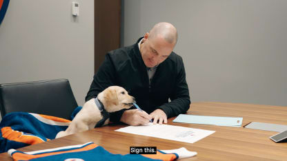 Islanders Sign Puppy to Contract
