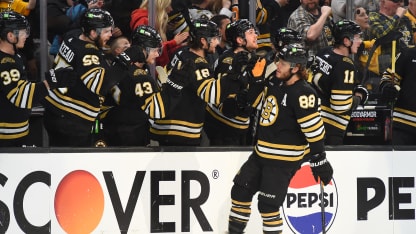 Pastrnak se encarga de abrir la pizarra