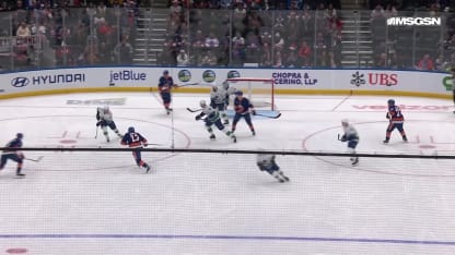 VAN@NYI: Sorokin with a great save against Conor Garland