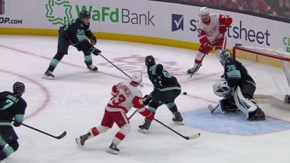 DET@SEA: Daccord with a great save against Alex DeBrincat