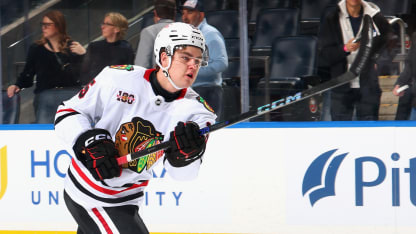 Poäng för Anton Frondell direkt i NHL-debuten med Chicago Blackhawks