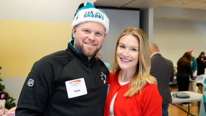 20251202-Giving-Tree-Wrapping6280