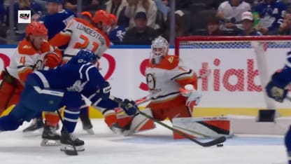 Pacioretty marque en plongeant