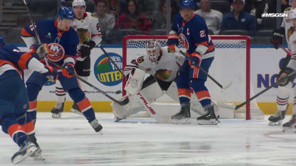 CHI@NYI: Lee scores goal against Arvid Soderblom