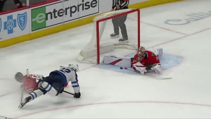 WPG@CHI: Knight with a great save against Nino Niederreiter