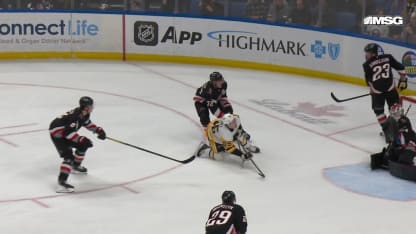 Mantha prépare le deuxième but de Hayes