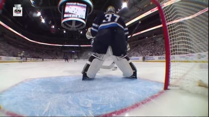 DAL@WPG: Hellebuyck with a great save against Evgenii Dadonov