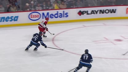 CAR@WPG: Svechnikov scores PPG against Eric Comrie