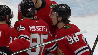 WPG@CHI: Bedard scores empty-net goal