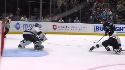 LAK@UTA: Schmaltz scores goal against Darcy Kuemper