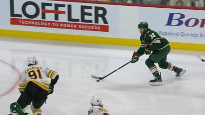 Un premier pour Hughes avec le Wild