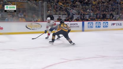 Samoskevich trouve le fond du filet