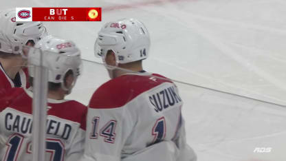 MTL@CAR: Suzuki marque un but contre Frederik Andersen