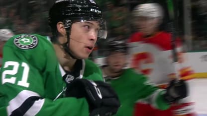 Robertson ties it in 3rd