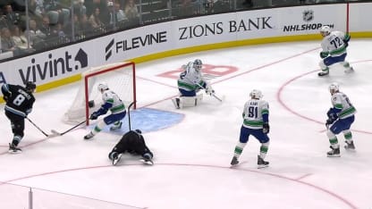 VAN@UTA: Schmaltz has a hat trick against the Canucks
