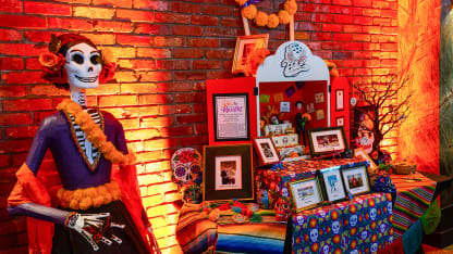 Los Anaheim Ducks preparan una gran celebración del Día de Muertos