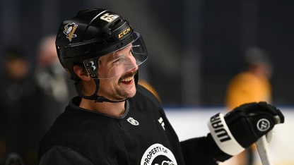 Erik Karlsson axlar stort ansvar för Pittsburgh Penguins i Stockholm