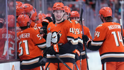 Sennecke powers to the net to bury own rebound