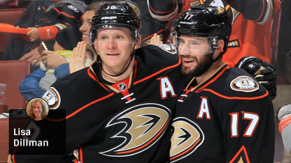 Perry_Kesler_Ducks_celebrate_Dillman_badge