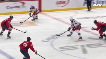 NYR@WSH: Raddysh scores goal against Logan Thompson