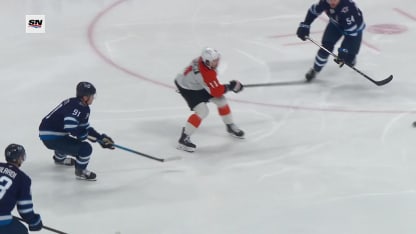 Une passe sublime de Konecny à Martone