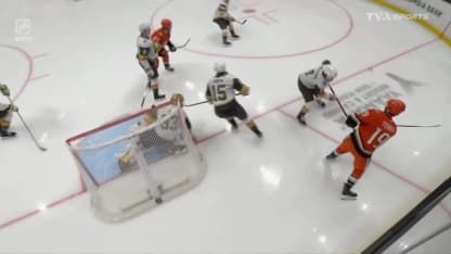 Belle déviation de Kreider, qui inscrit un doublé