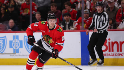 Sharks sign forward Philipp Kurashev to a one-year contract