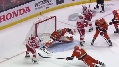 DeBrincat réduit le déficit en A.N.